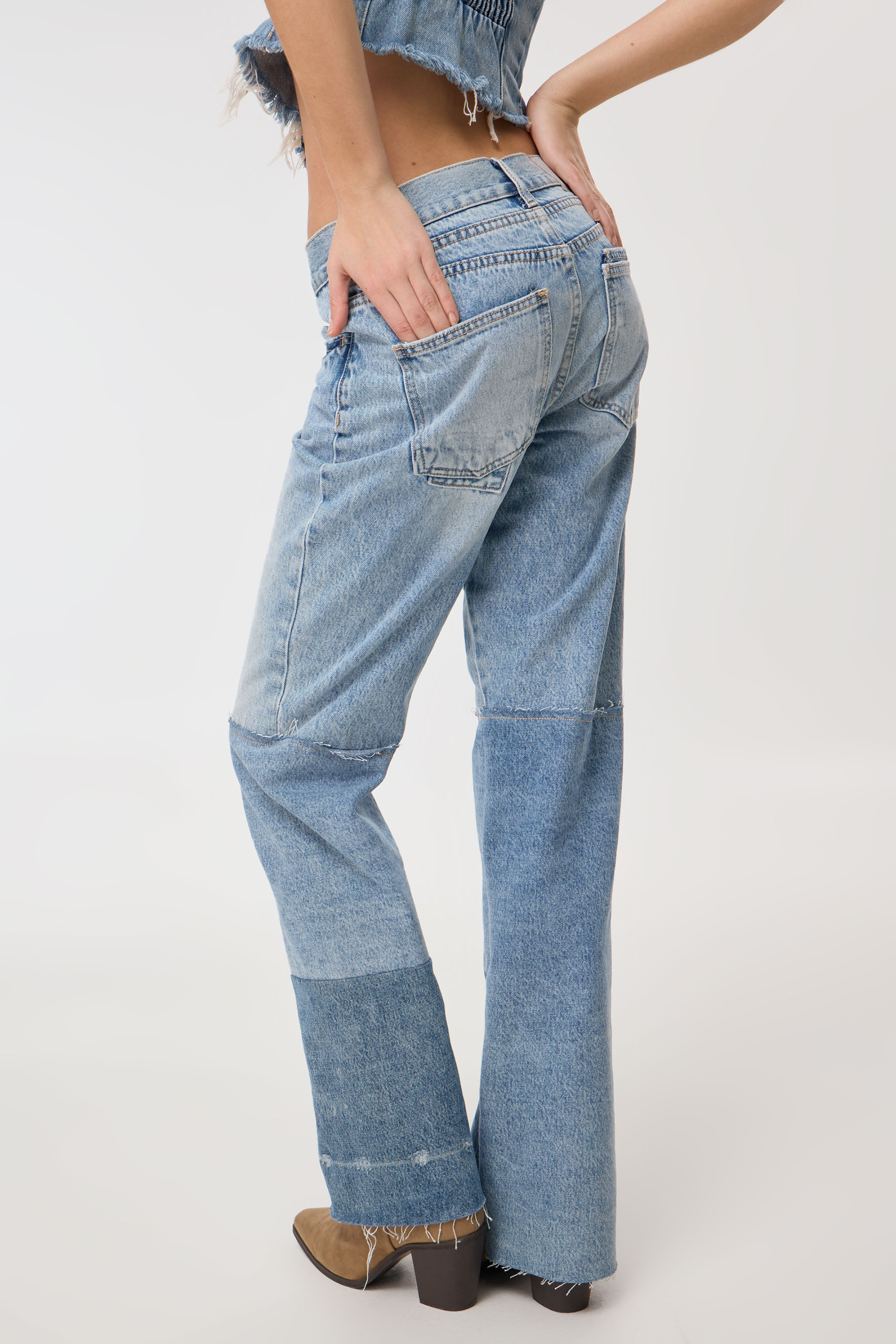 ג'ינס חתכים גזרה נמוכה