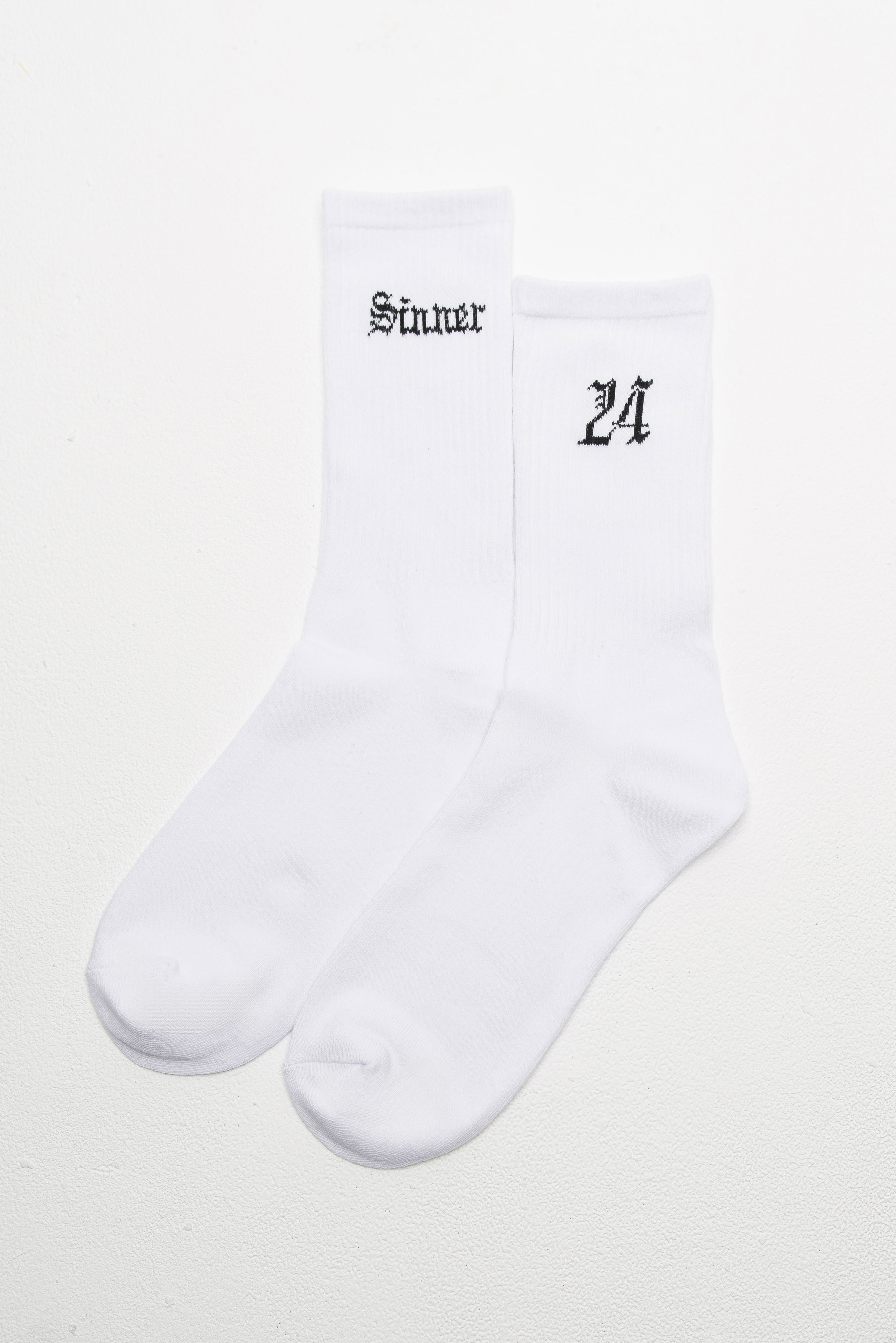 SAINT&#38; SINNER -סט גרביים גבוהות